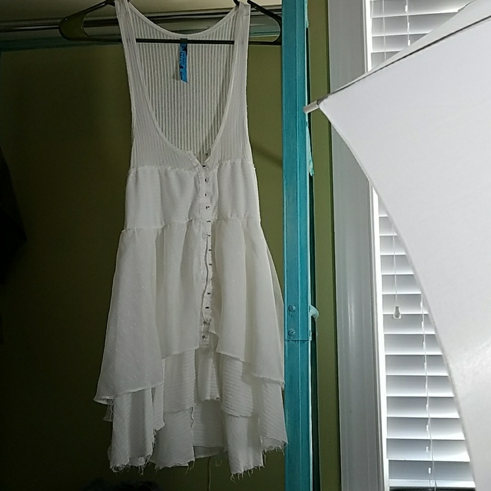Free people white flowy tank L